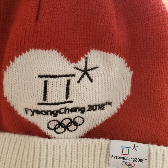 Jinkyoung Co. PyeongChang Olympics Heart Red Beanie - Picture 3 of 11